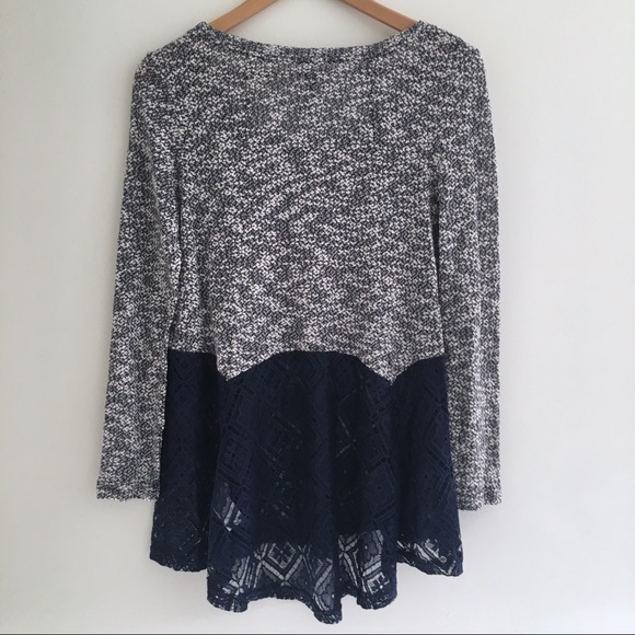 ENTRO |Knit Lace Cottagecore Sharkbite Hem Sweater - Picture 2 of 4